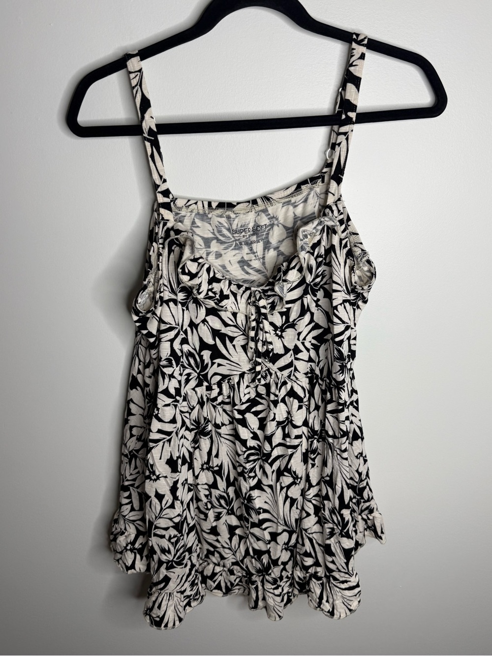 torrid Black & Cream Floral Tie-Front Spaghetti Strap Tank size 2x